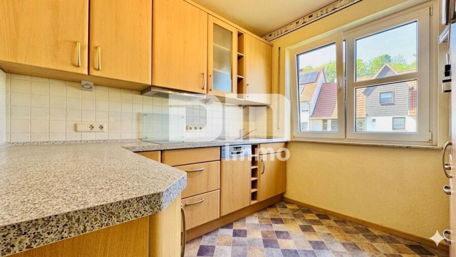 (R)eserviert!Stilvolle 3-Zimmerwohnung inkl. Balkon + TG Stellplatz nahe Rammelsberg - Küche mit Einbauküche